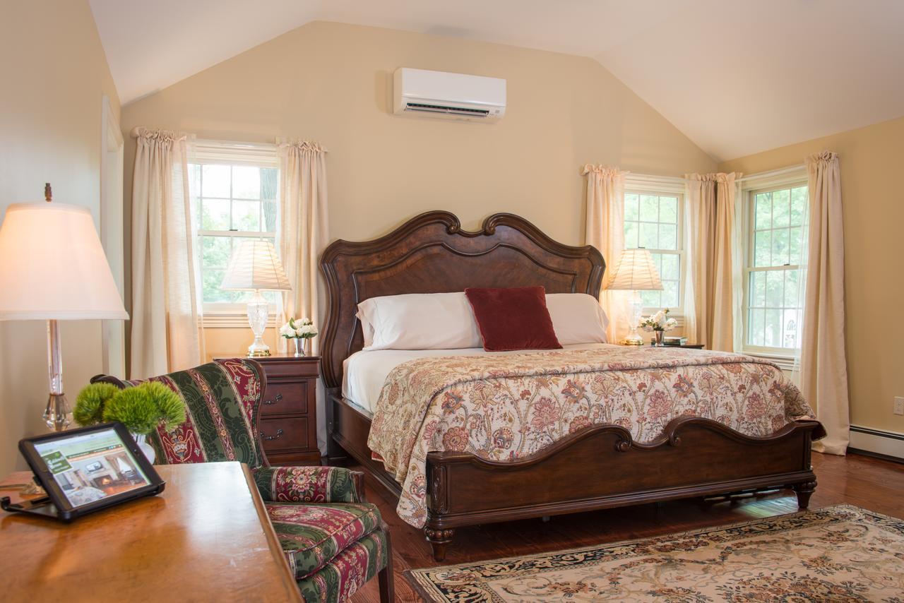 Caldwell House Bed And Breakfast Salisbury Mills Exterior photo