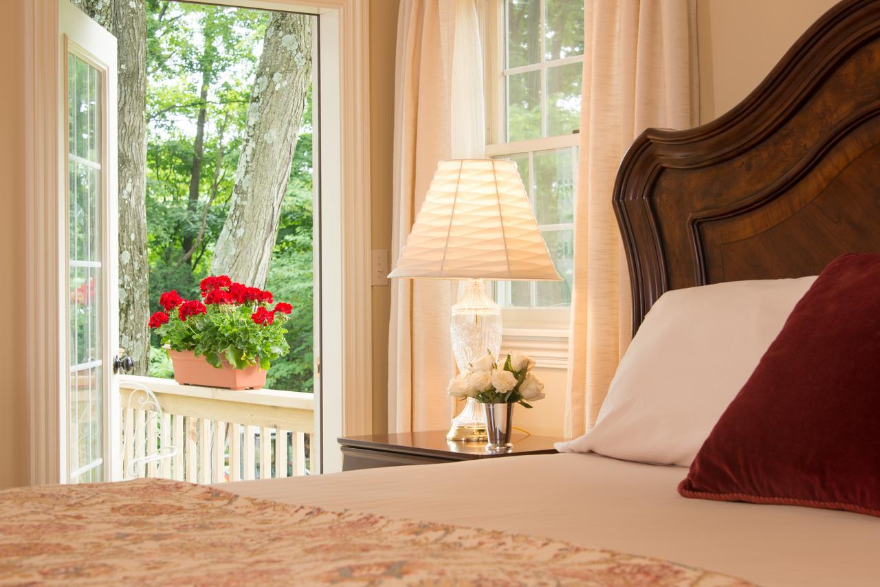 Caldwell House Bed And Breakfast Salisbury Mills Exterior photo