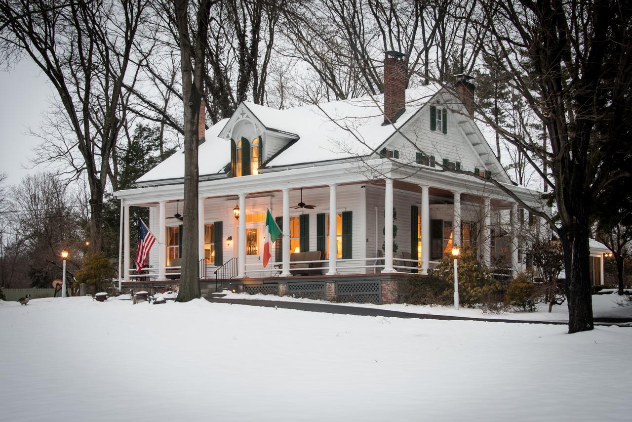Caldwell House Bed And Breakfast Salisbury Mills Exterior photo
