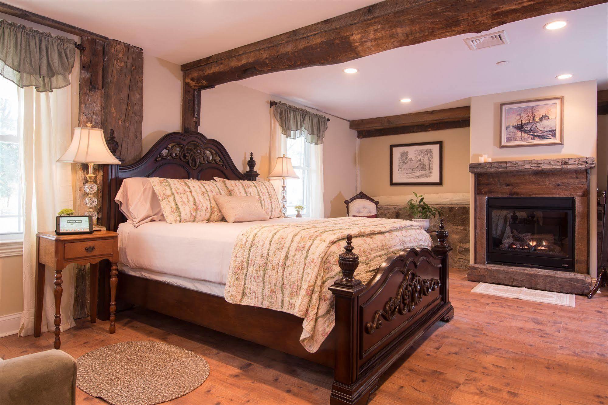 Caldwell House Bed And Breakfast Salisbury Mills Exterior photo